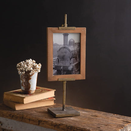 CTW Home Collection Gallery Easel Picture Frame, Holds 5 x 7 Inches Photo, 15.5-inch Height, Tabletop Decoration